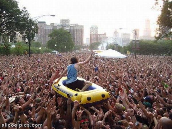 Boat Crowd Surf