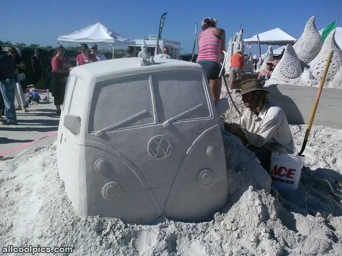 Cool Sand Bus